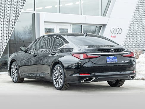 Used 2019 Lexus ES 350 Ultra Luxury image 5
