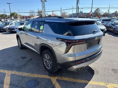 Certified 2025 Chevrolet Traverse LT image 5