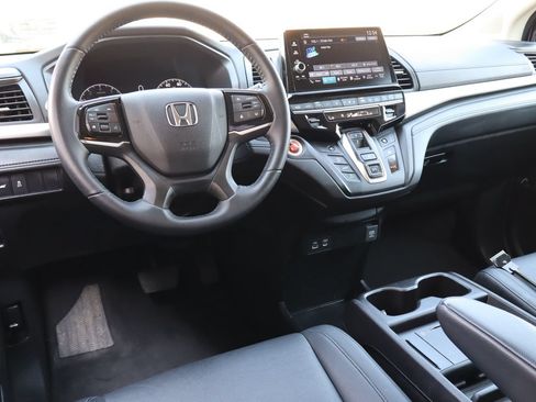Used 2025 Honda Odyssey EX-L image 5