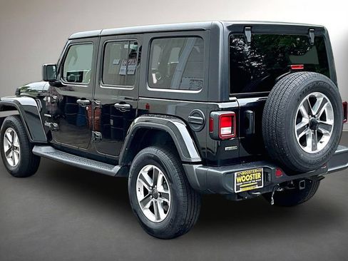 Used 2023 Jeep Wrangler Unlimited Sahara AWD/4WD image 4