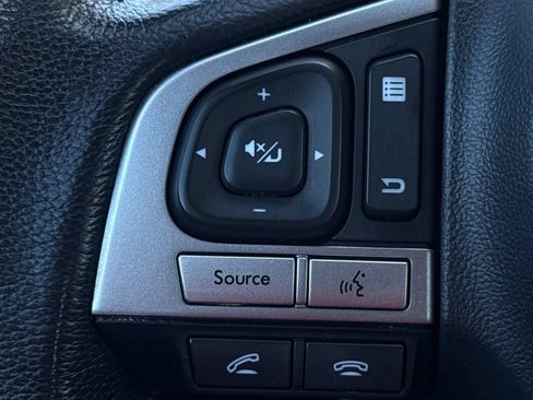 Used 2017 Subaru Legacy 2.5i Limited AWD/4WD image 35