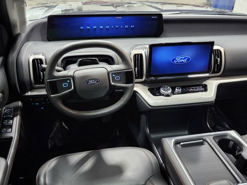 Used 2025 Ford Expedition Max Active image 30