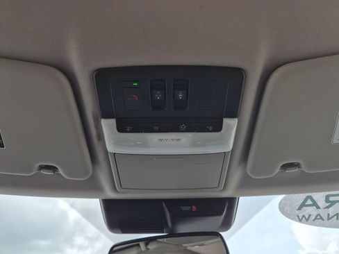 Used 2024 Mitsubishi Outlander SEL AWD/4WD image 32