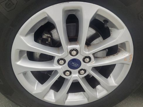 Used 2020 Ford Escape SE image 31