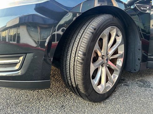 Used 2014 Ford Taurus Limited w/ Equipment Group 301A image 28