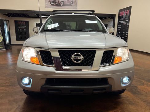 Used 2018 Nissan Frontier SV RWD image 4