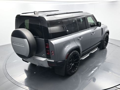 Used 2023 Land Rover Defender 110 S image 35