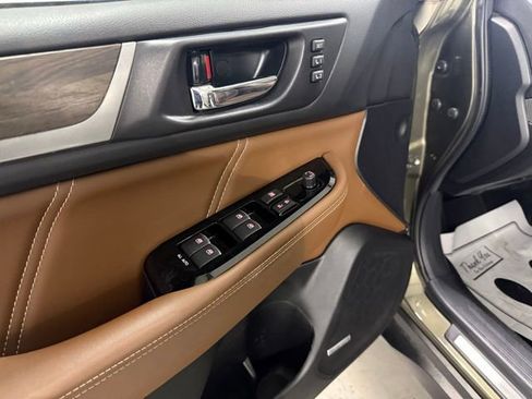 Used 2019 Subaru Outback 3.6R Touring w/ Popular Package #3A image 11