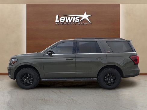 Used 2024 Ford Expedition Timberline image 2