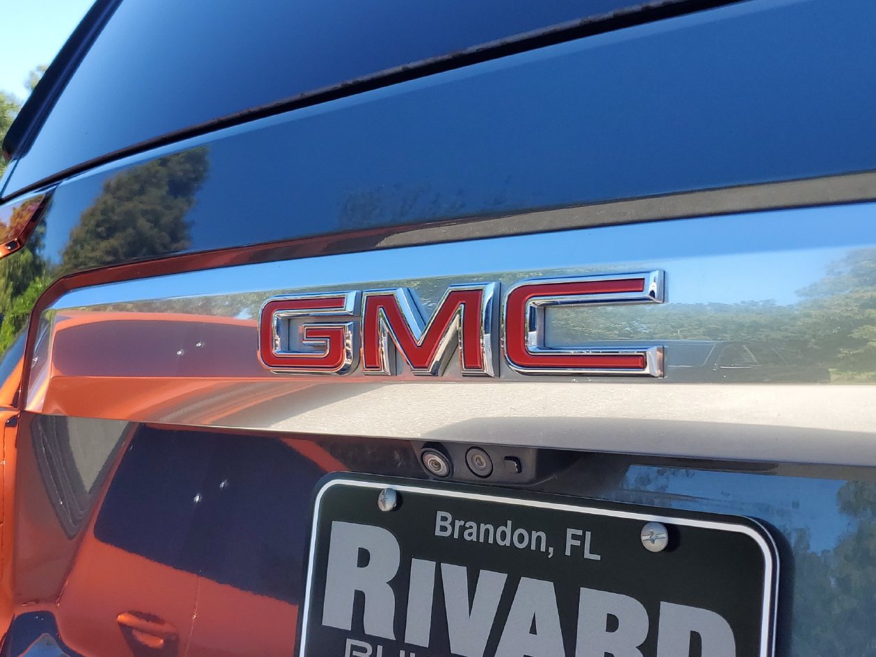 Used 2021 GMC Yukon Denali w/ Denali Premium Package RWD image 6