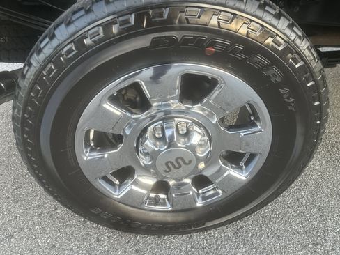 Used 2025 Ford F250 King Ranch w/ Chrome Package image 8