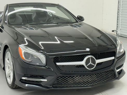 Used 2014 Mercedes-Benz SL 550 image 19