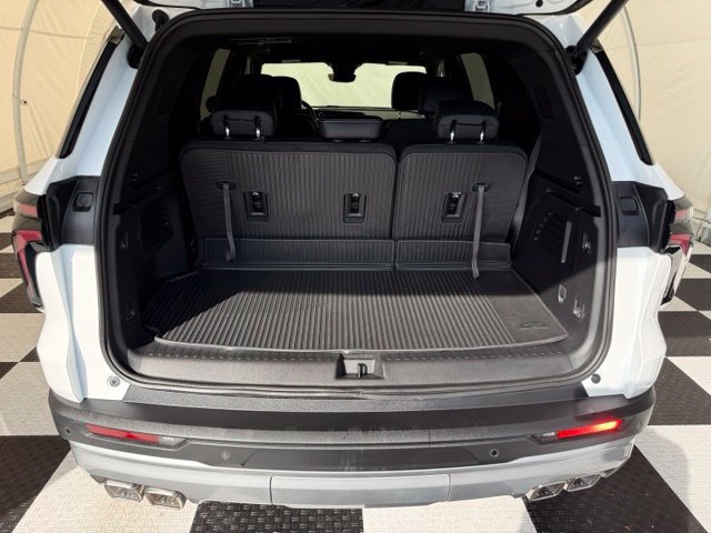 New 2026 Chevrolet Traverse LT w/ Driver Confidence Package AWD/4WD image 4