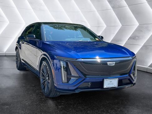 Certified 2026 Cadillac Lyriq V AWD/4WD image 25