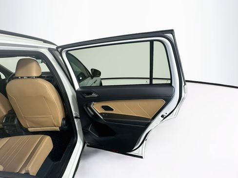 Used 2022 Volkswagen Tiguan SE R-Line FWD image 29
