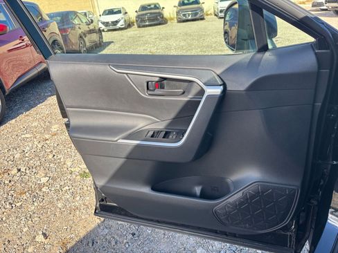 Used 2025 Toyota RAV4 LE image 20