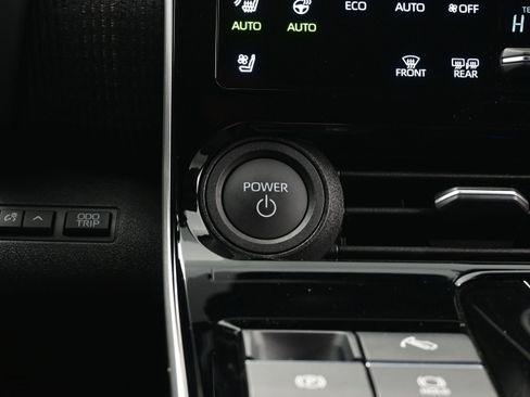 Used 2024 Toyota bZ4X Limited image 23