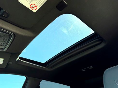 Used 2021 Chevrolet Silverado 2500 High Country w/ Z71 Off-Road Package image 14