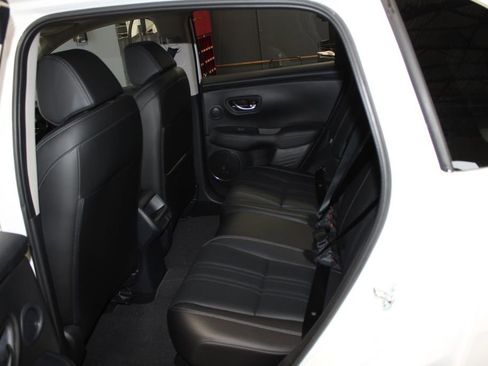 Certified 2025 Honda HR-V EX-L image 17