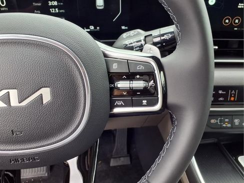 New 2026 Kia Carnival SX FWD image 10