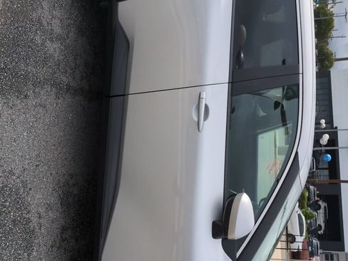 Used 2025 Nissan Rogue SV FWD image 3