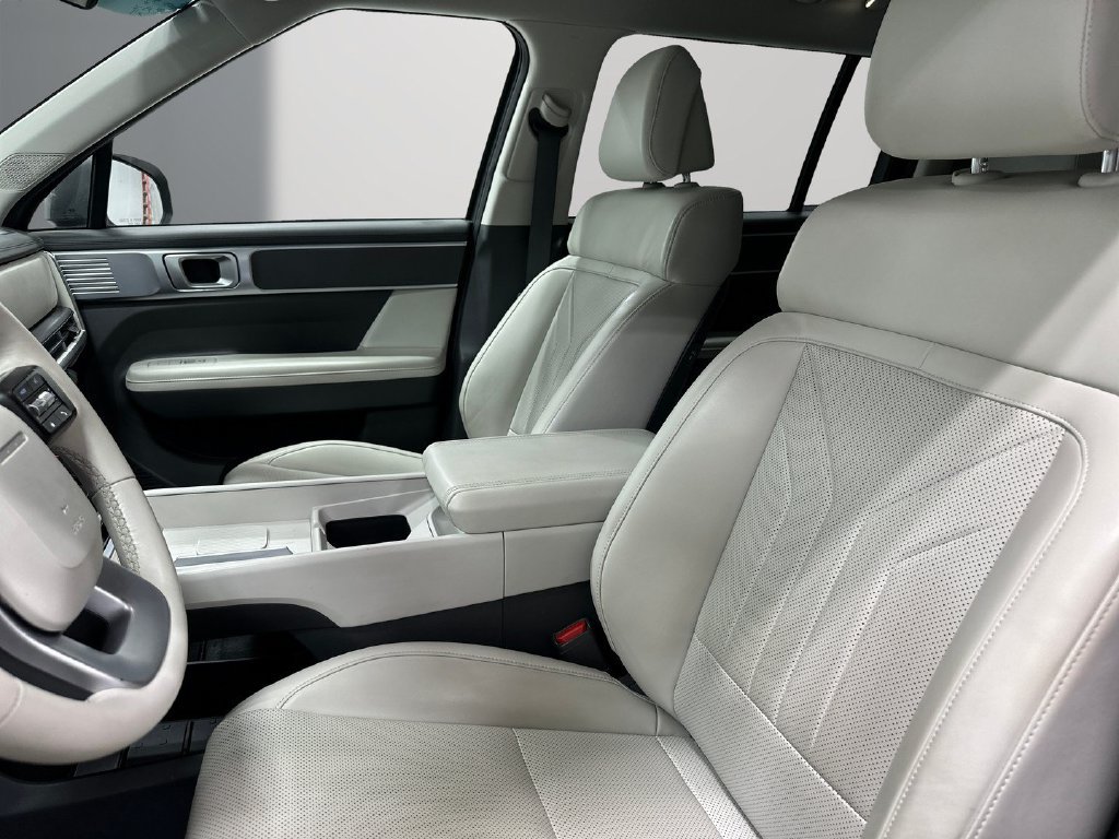 Used 2024 Hyundai Santa Fe SEL FWD image 15