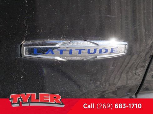 Used 2015 Jeep Cherokee Latitude w/ Cold Weather Group image 15