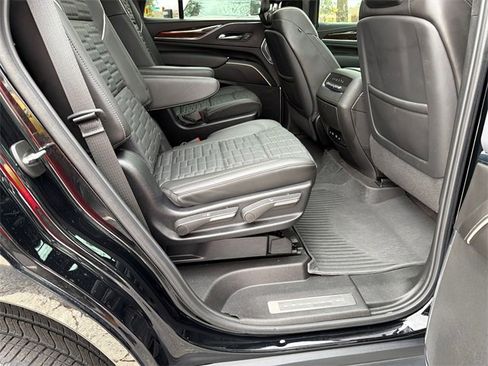 Certified 2024 Cadillac Escalade Sport Platinum w/ LPO, ONYX Package image 15