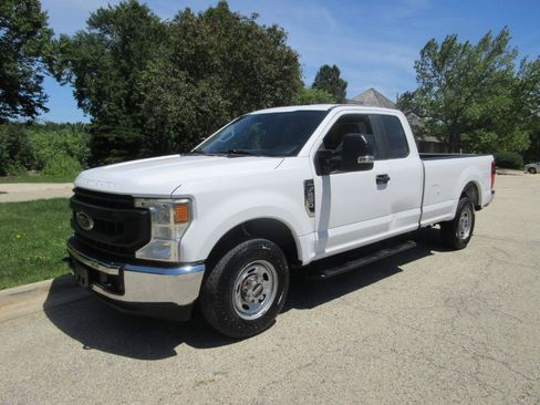 Used 2020 Ford F250 XL w/ Power Equipment Group RWD image 2