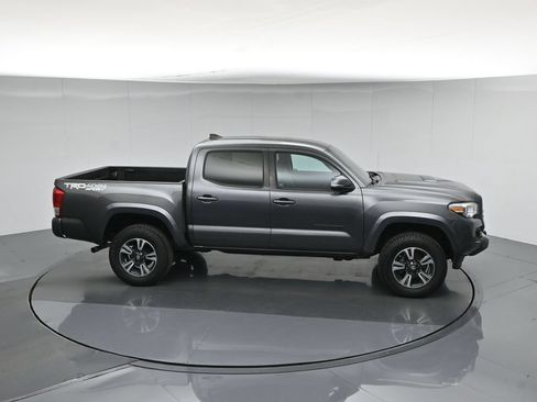 Used 2019 Toyota Tacoma TRD Sport AWD/4WD image 54