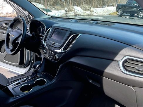 Used 2024 Chevrolet Equinox LT image 21