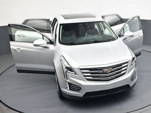 Used 2019 Cadillac XT5 Premium Luxury AWD/4WD image 43