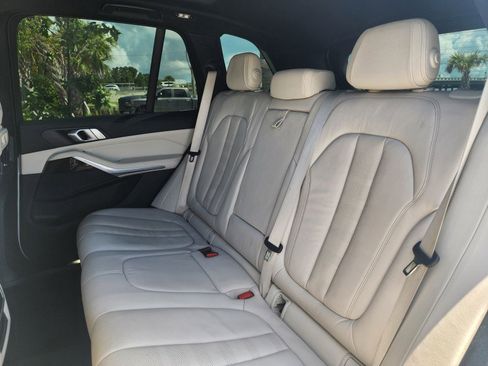 Used 2019 BMW X5 xDrive40i w/ Premium Package 2 image 9