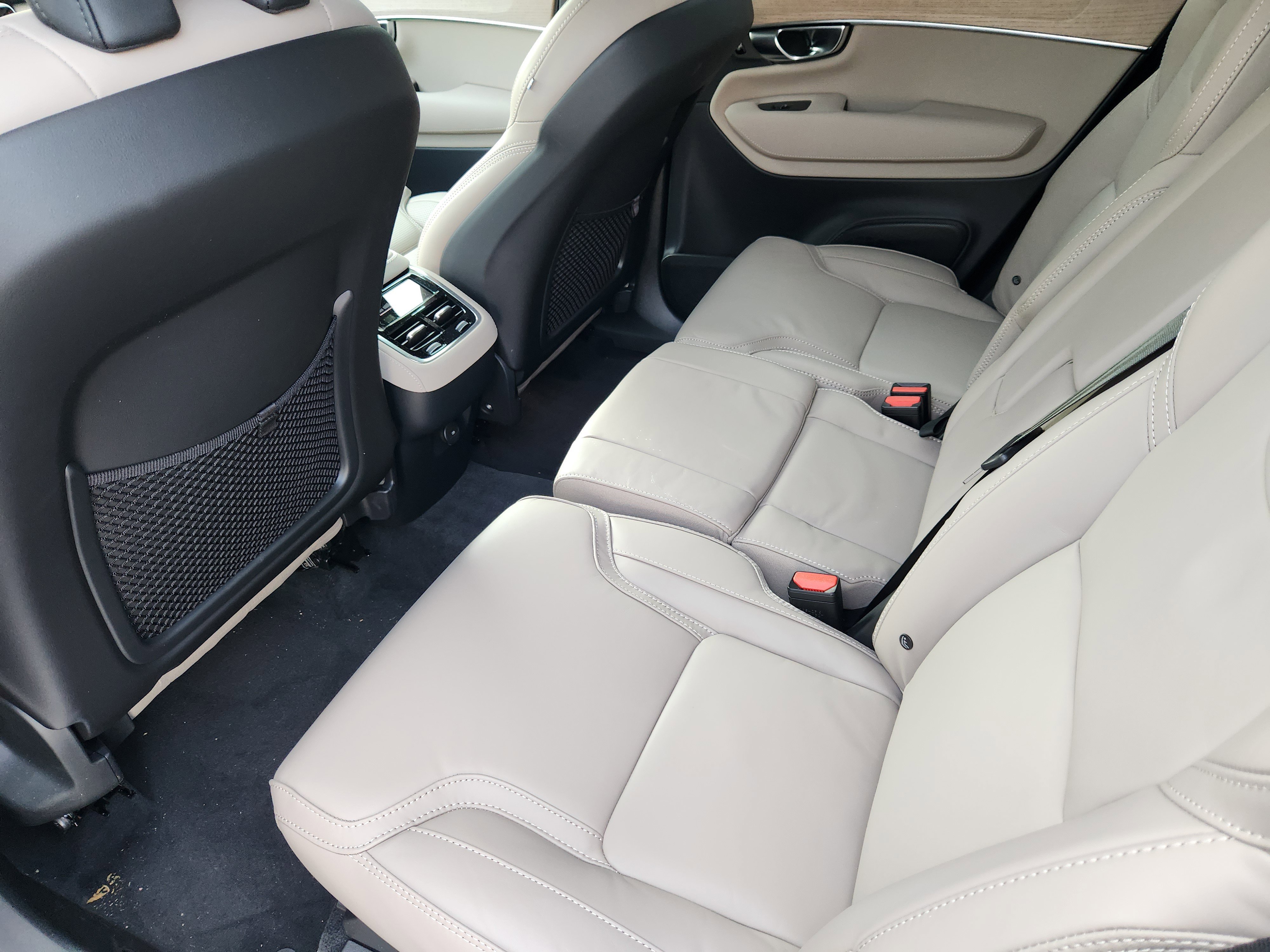 Used 2026 Volvo XC90 B6 Ultra w/ Protection Package AWD/4WD image 28