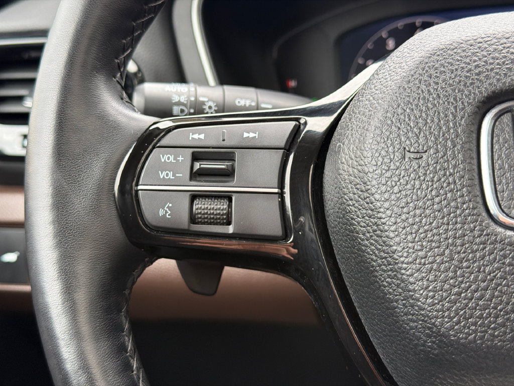 Used 2025 Honda Pilot Elite image 28