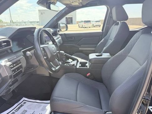 Used 2025 Toyota Tacoma SR5 AWD/4WD image 17