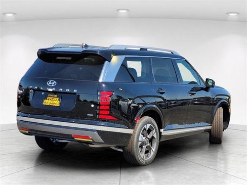 New 2026 Hyundai Palisade Limited image 3