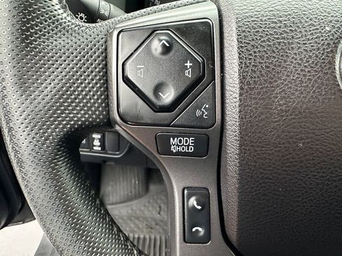 Used 2021 Toyota Tacoma TRD Off-Road w/ Technology Package image 19