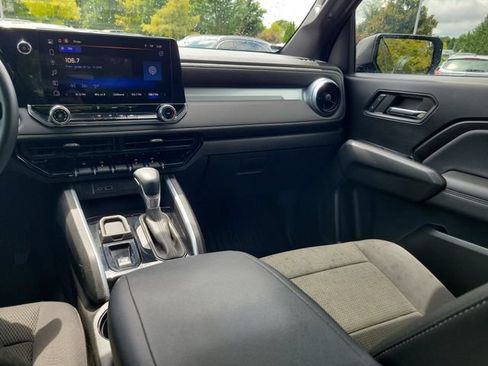 Used 2023 Chevrolet Colorado LT RWD image 11