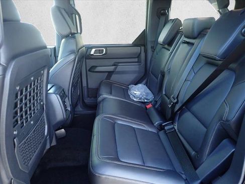 New 2026 Ford Bronco Badlands AWD/4WD image 9