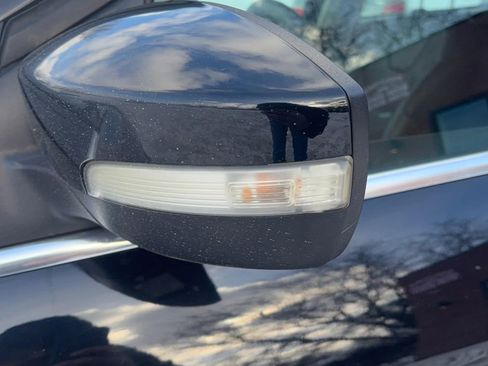 Used 2017 Ford Focus Titanium FWD image 33