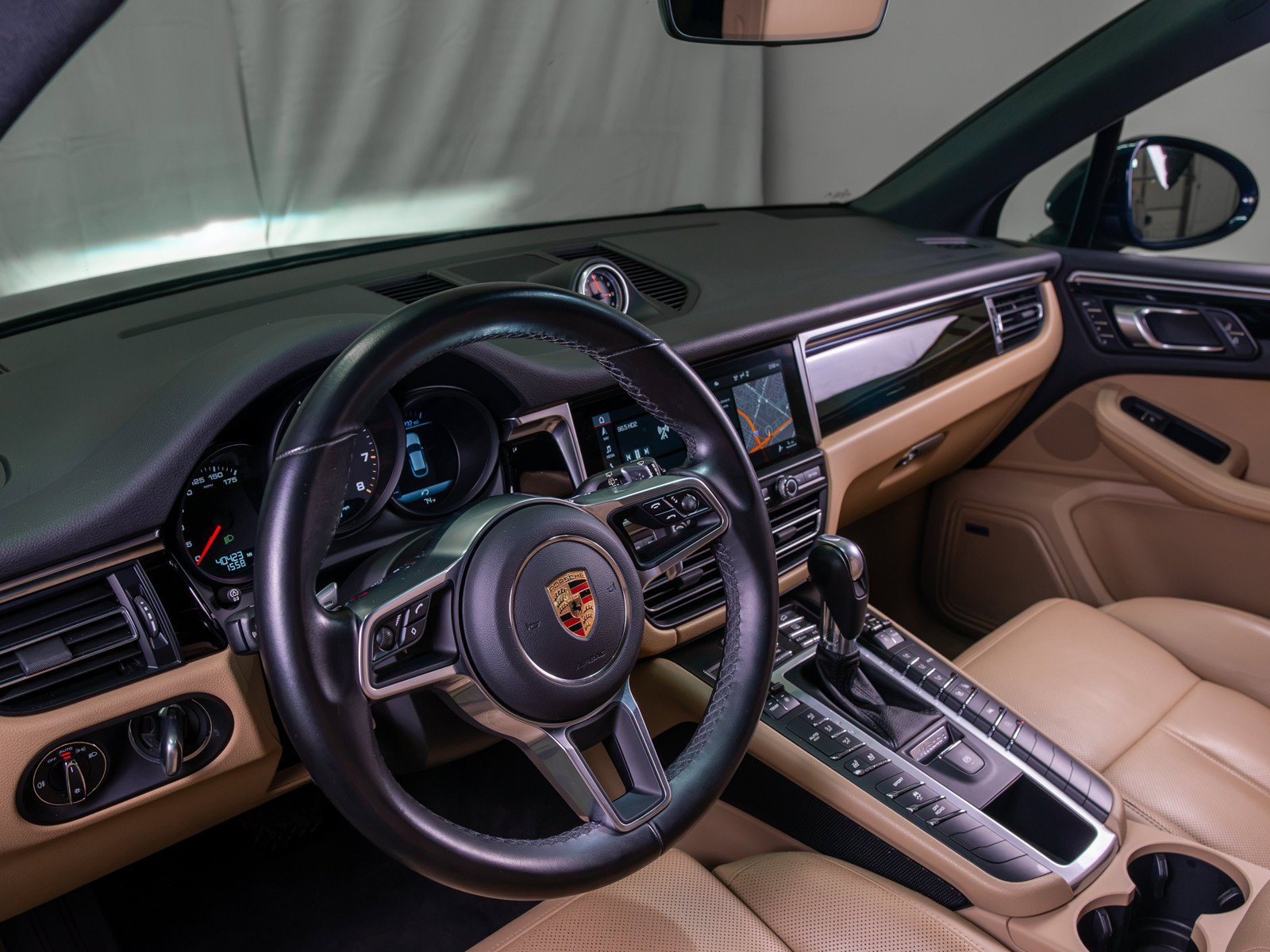 Used 2020 Porsche Macan AWD/4WD image 21