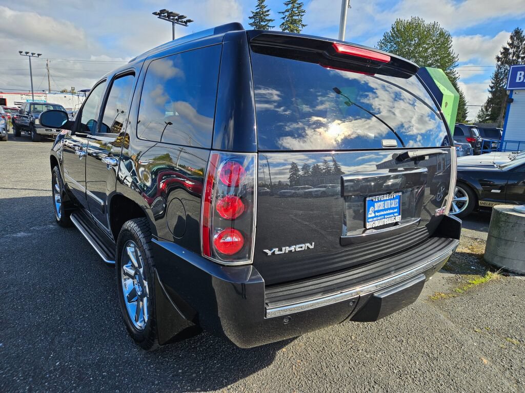 Used 2013 GMC Yukon Denali AWD/4WD image 3
