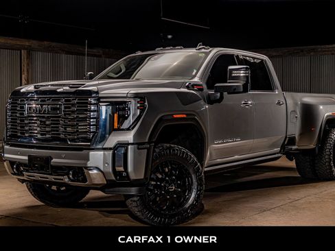 Used 2025 GMC Sierra 3500 Denali w/ Denali Reserve Package AWD/4WD image 5