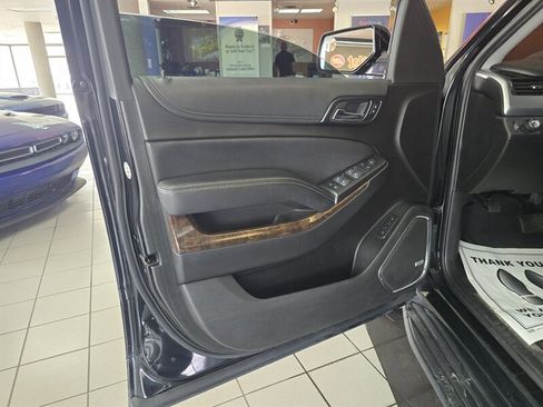 Used 2020 Chevrolet Suburban LT image 7