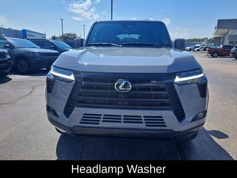 Used 2025 Lexus GX 550 w/ Accessory Package (2T) AWD/4WD image 8