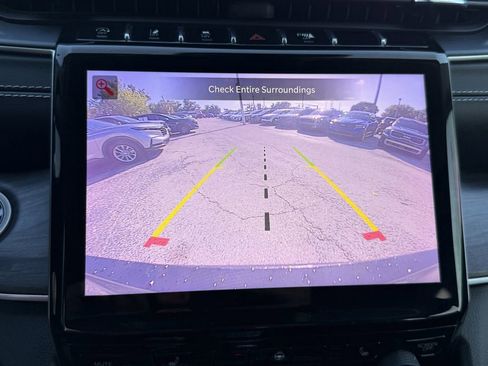 Used 2022 Jeep Grand Cherokee L Limited w/ Black Appearance Package AWD/4WD image 22