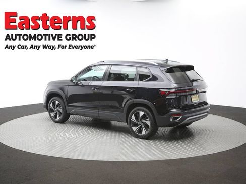 Used 2025 Volkswagen Taos SE AWD/4WD image 63