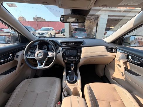 Used 2020 Nissan Rogue SL w/ Premium Package FWD image 17