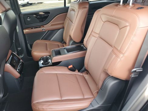 New 2026 Lincoln Aviator Reserve image 25